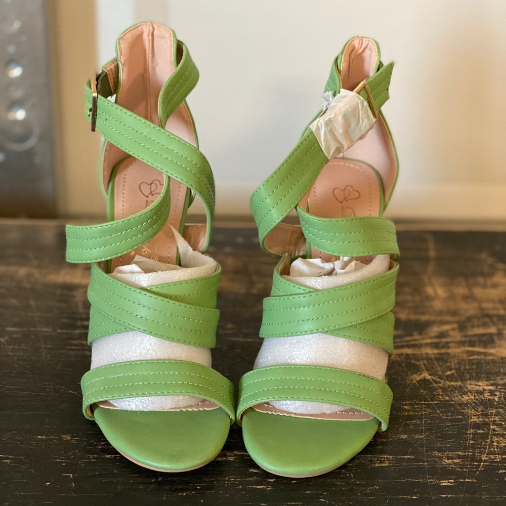 Spring green heels